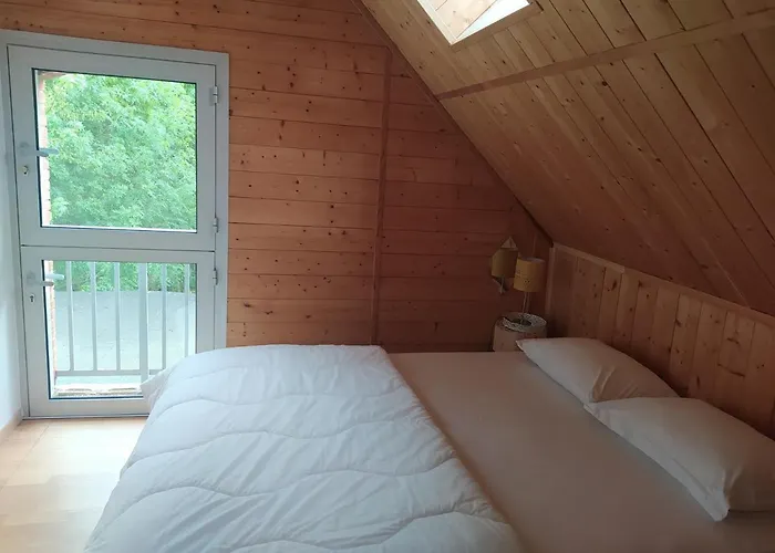 Feriehus La Pironniere - Piscine, Nature, Au Bord De La Riviere