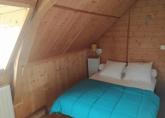 La Pironniere - Piscine, Nature, Au Bord De La Riviere Feriehus Montreuil-sur-Maine